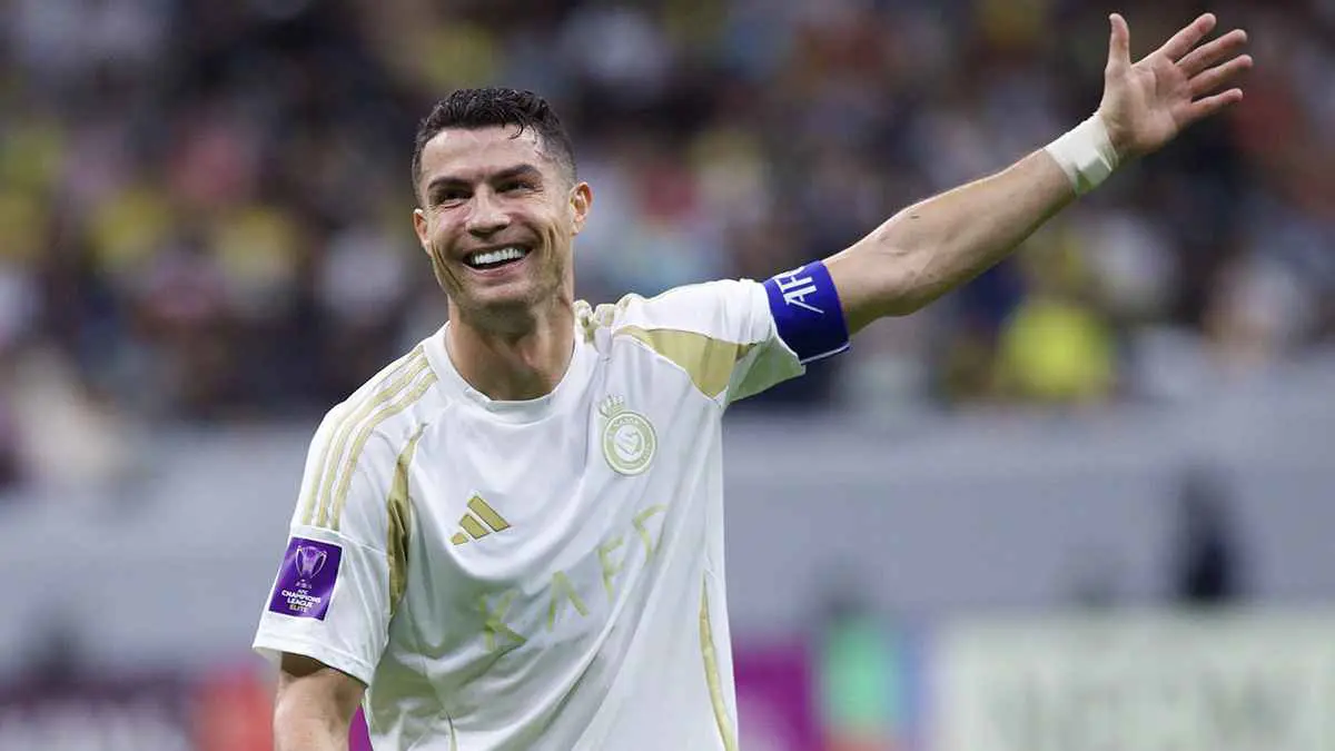 هل ينتقم من ميسي؟.. سر تهنئة إيلون ماسك لرونالدو