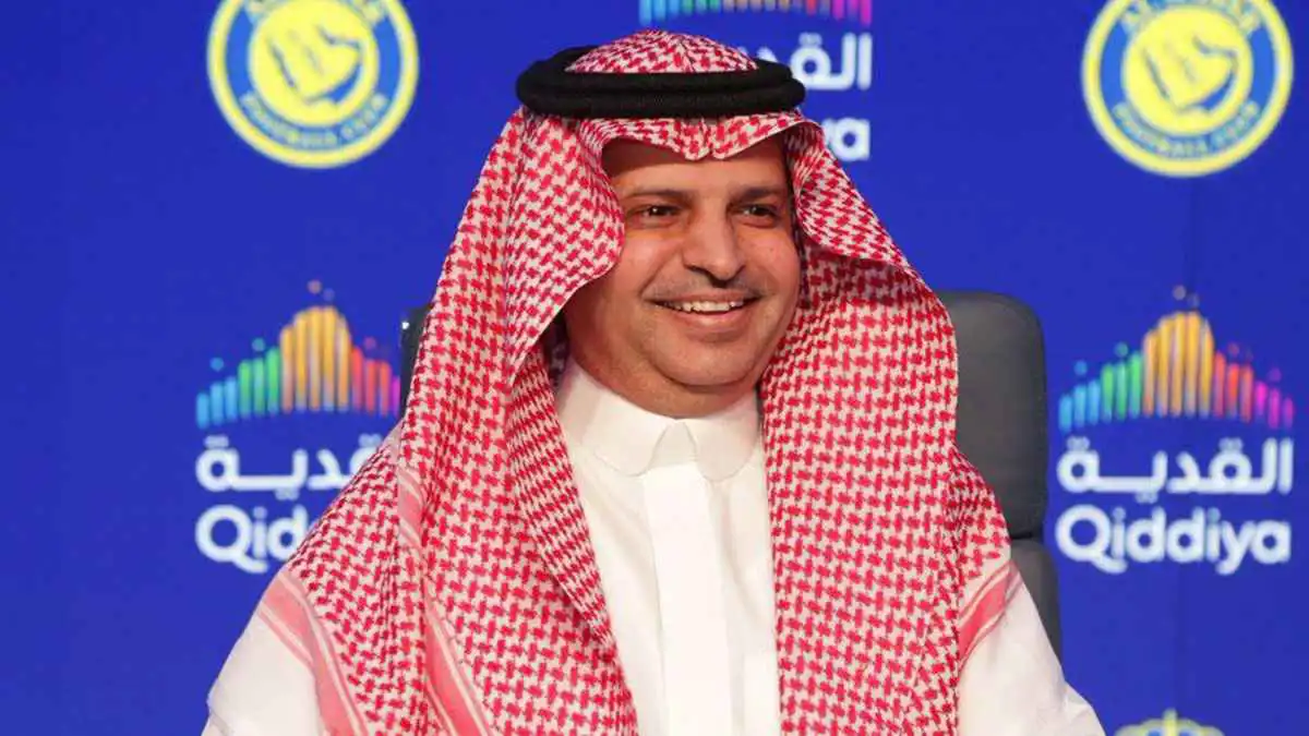 يعاقَب هو أو الحكم.. مسلي آل معمر يشن هجومًا على إيفان توني