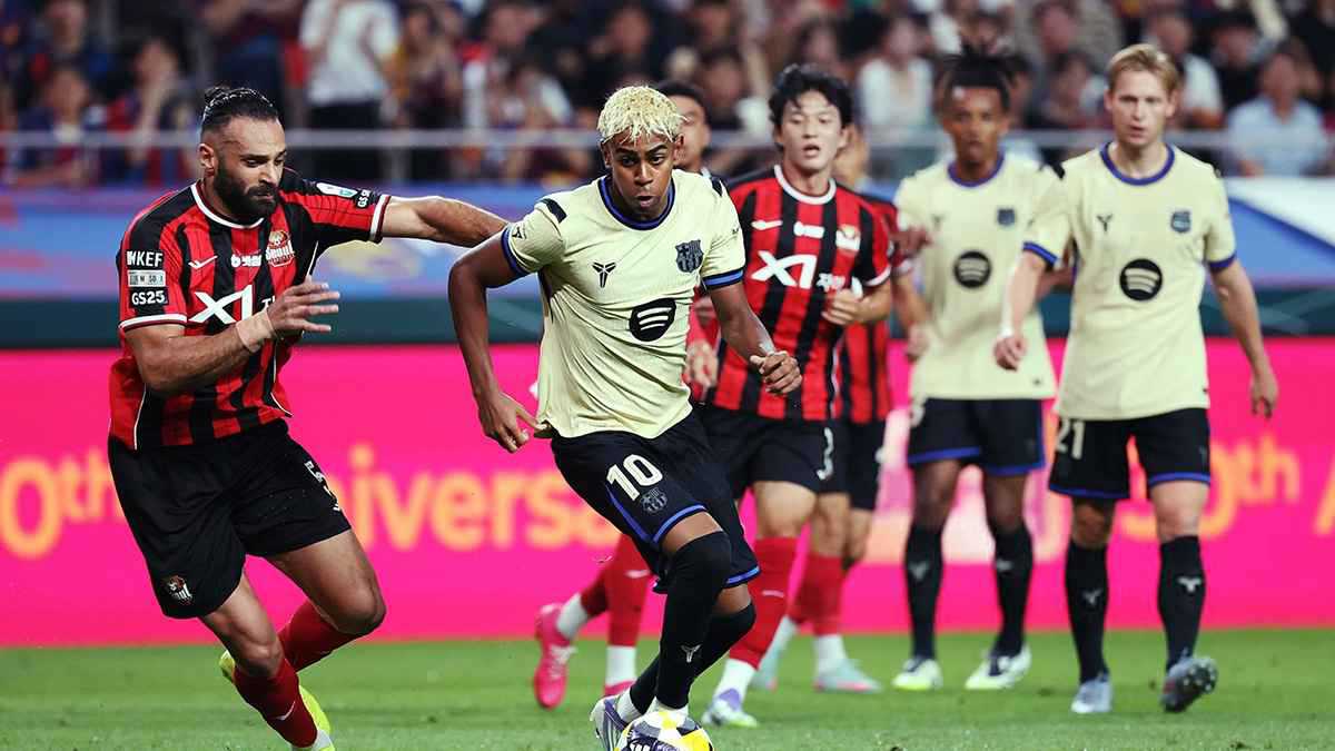 صراع الكرة الذهبية: موقف محمد صلاح وحكيمي ويامال قبل "لحظة الحسم"