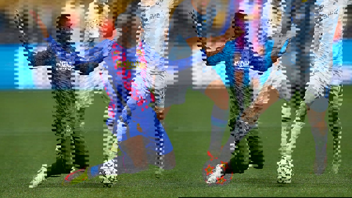 برشلونة يعلن إصابة عثمان ديمبلي وسرجينو دست