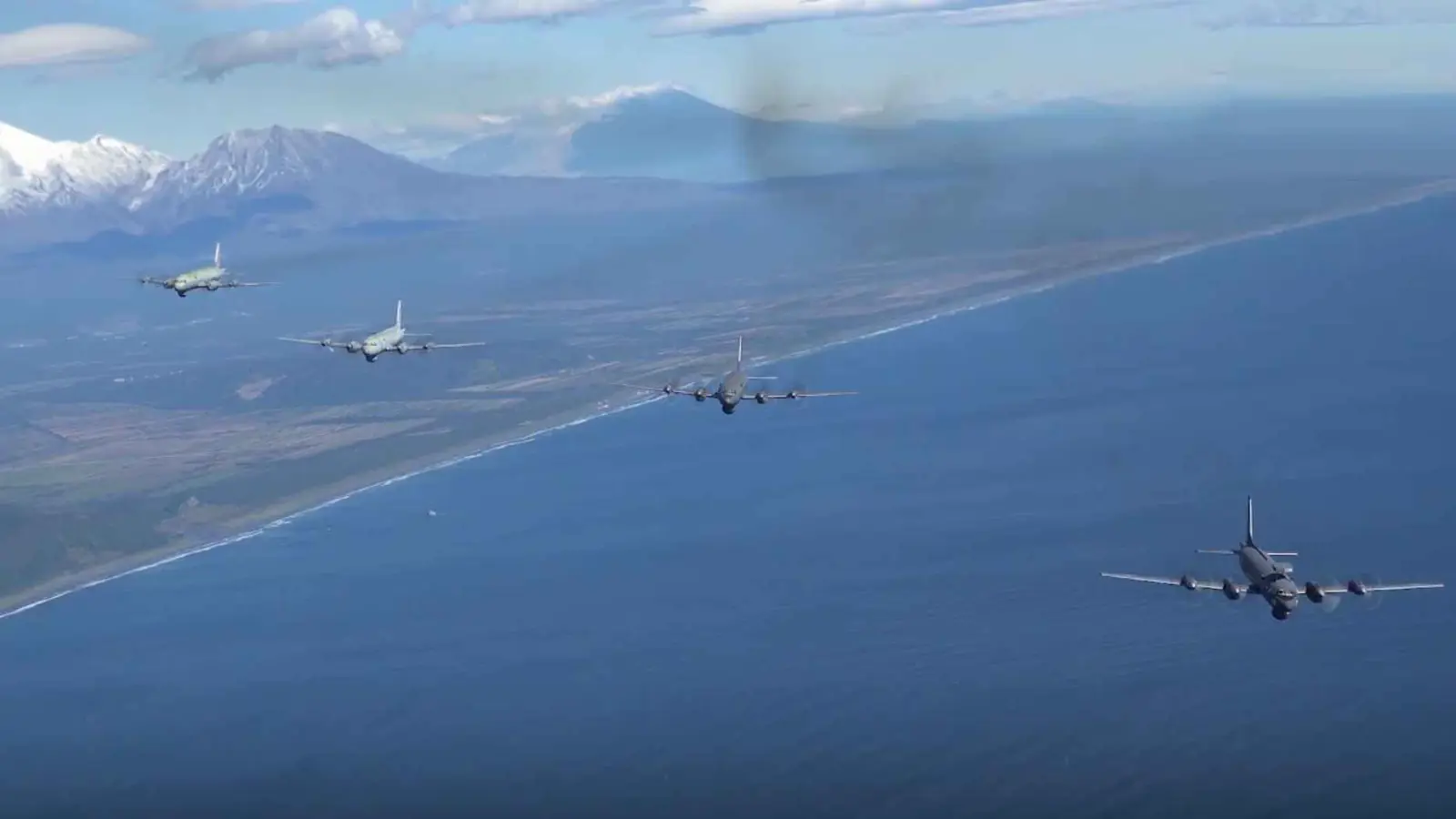 طائرات روسية وصينية تخترق المجال الجوي لكوريا الجنوبية