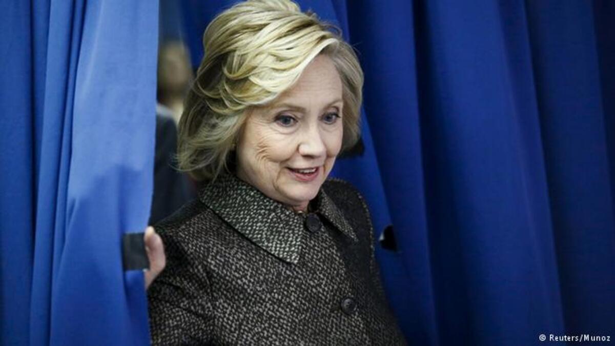 طبيبة هيلاري كلينتون تؤكد أنها لائقة صحيا للرئاسة