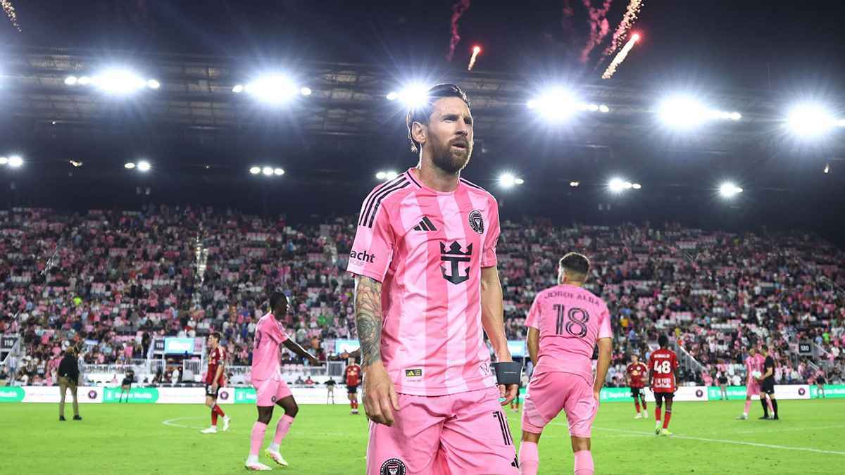 بعد رفض رونالدو.. 5 أشياء تقرب ميسي من الهلال