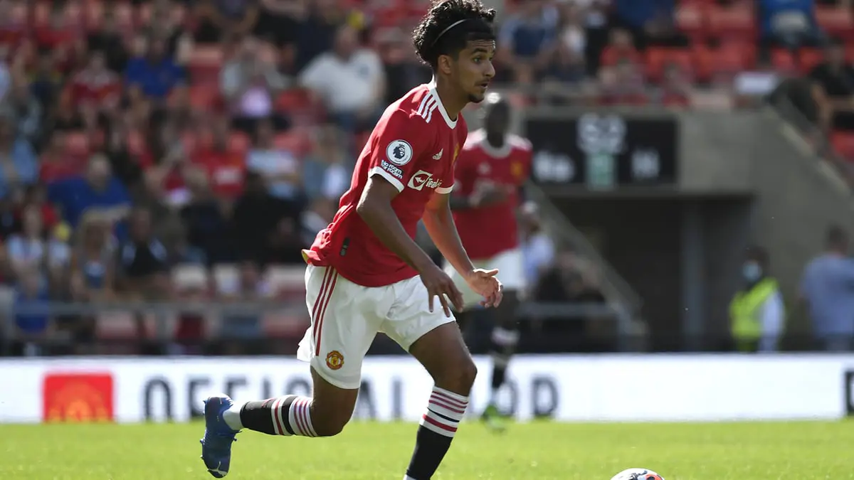 إنجلترا قد تفقد خدمات زيدان إقبال نجم مانشستر يونايتد لصالح منتخب العراق