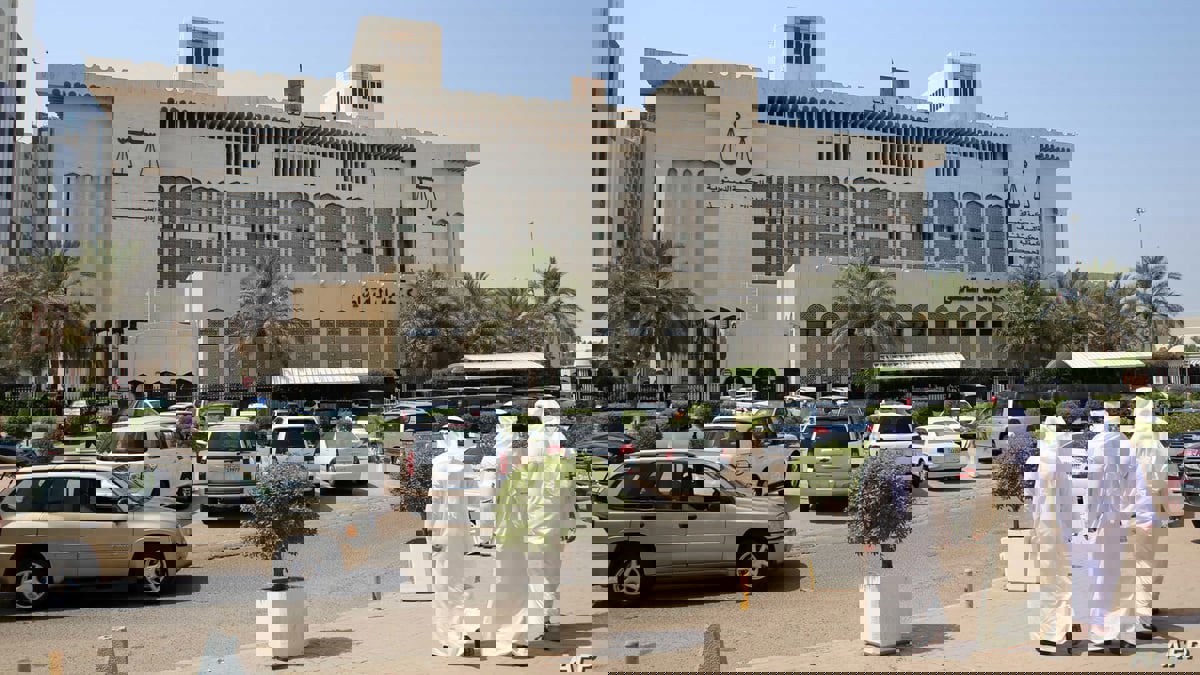 الكويت.. تأجيل النظر بقضية غسيل أموال متهم بها مازن الجراح ونواف المطيري
