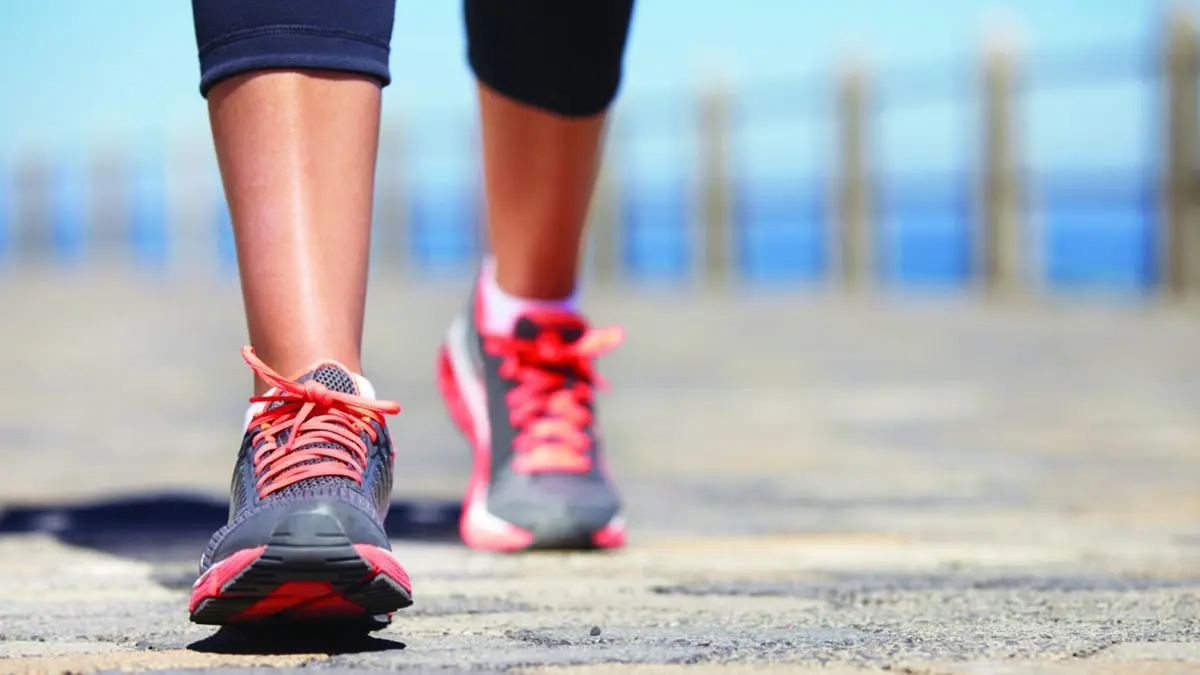 منها ارتداء الملابس الضيقة.. أخطاء لا ترتكبها في رياضة المشي