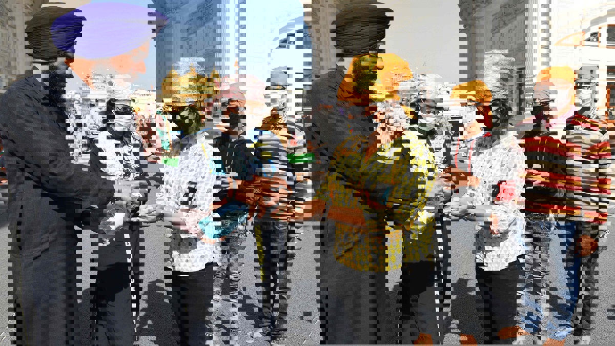 الهند تقول إنها لا تعتزم تمديد قيود كورونا مع معاناة الفقراء من تبعاتها