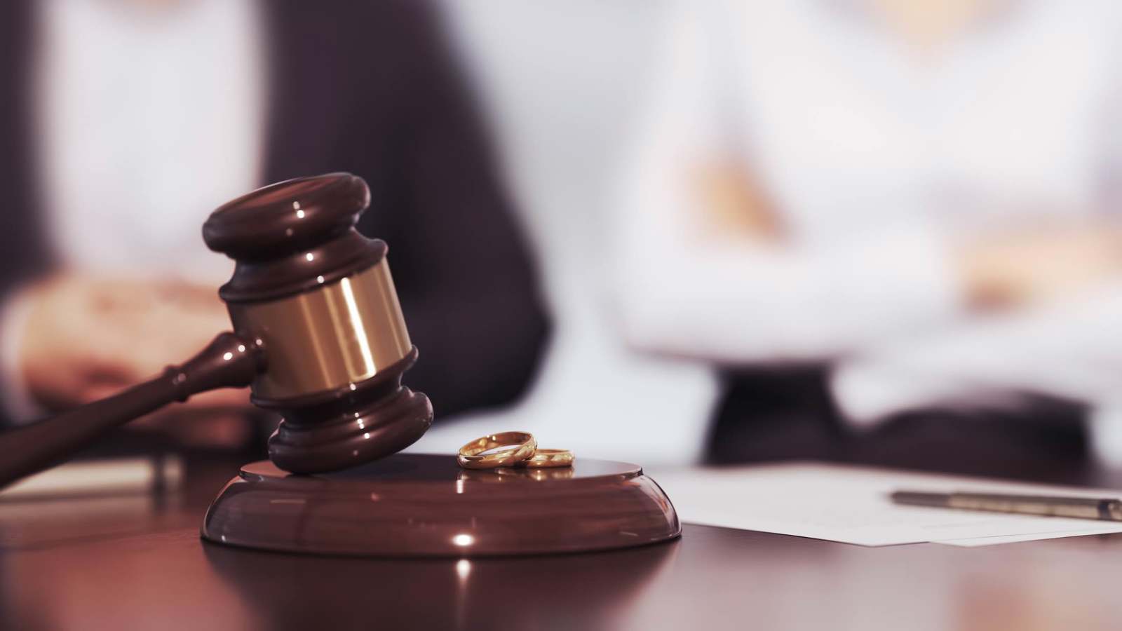 مصر.. طلبت الخلع من زوجها بسبب "هوس الدراجة"