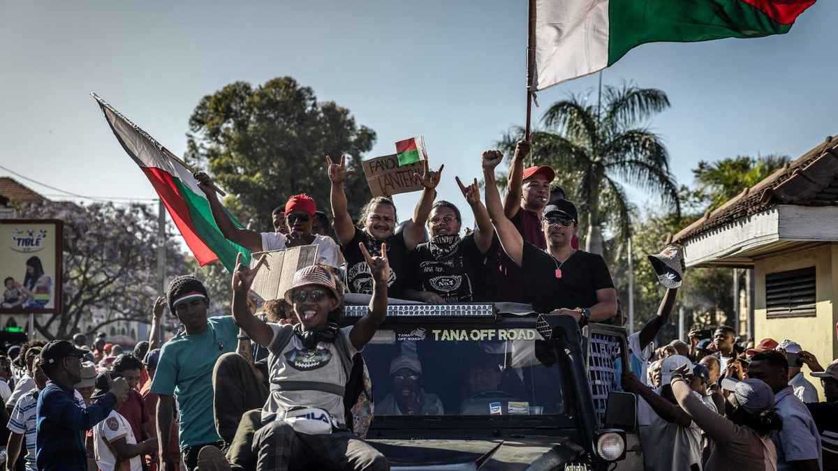 مدغشقر تحت سيطرة الجيش.. انتصار الشباب أم انقلاب مدروس؟