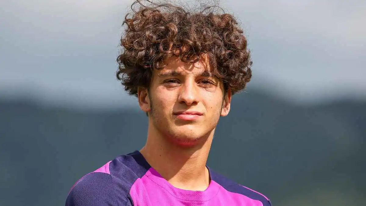 مودريتش جزائري كرواتي.. من هو لوفرو شلفي الذي خطفه برشلونة؟