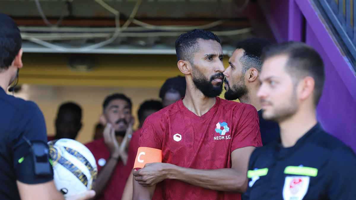 سلمان الفرج يستفز جمهور النصر السعودي بفيديو مثير (شاهد)