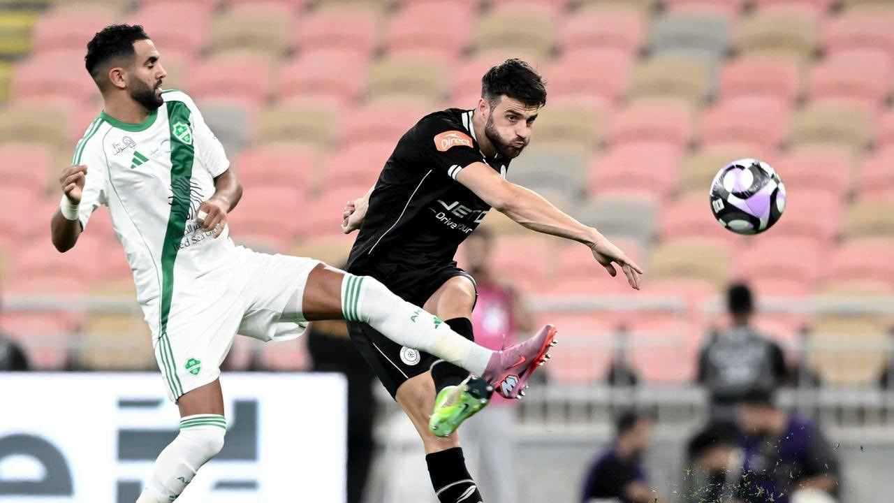 الأهلي يكتفي بالتعادل مع الشباب ويواصل نزيف النقاط بالدوري السعودي (فيديو)