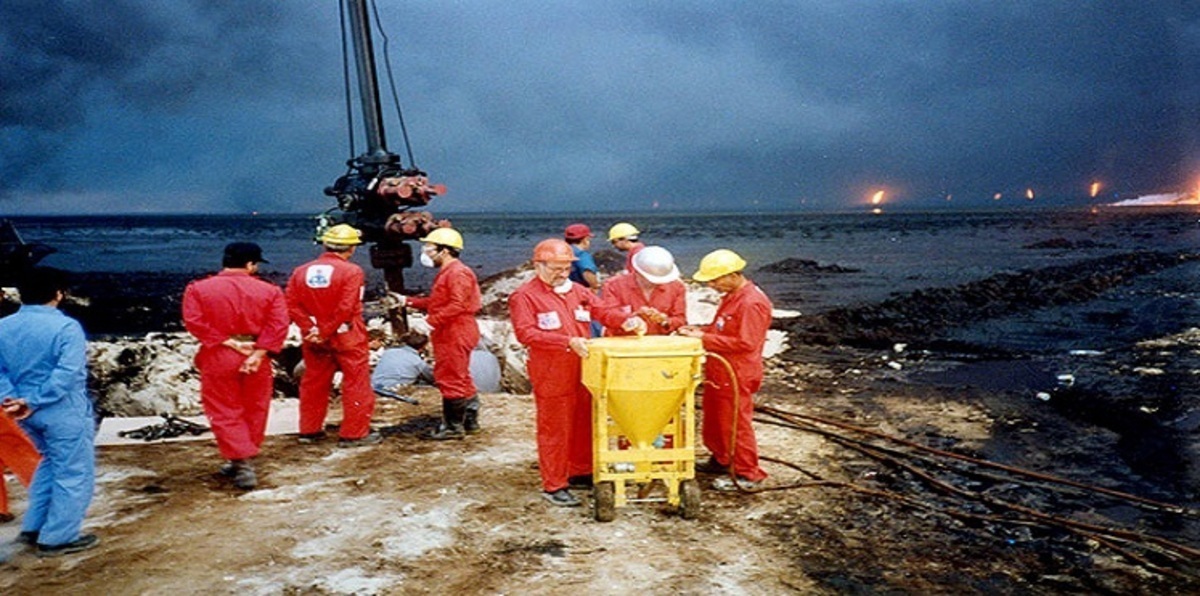 إيران: رفع العقوبات عن النفط العام المقبل