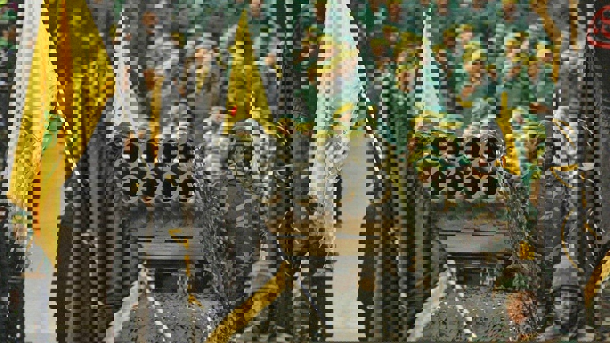 الجيش الإسرائيلي يتهم إيران بتكثيف تزويد حزب الله بالصواريخ