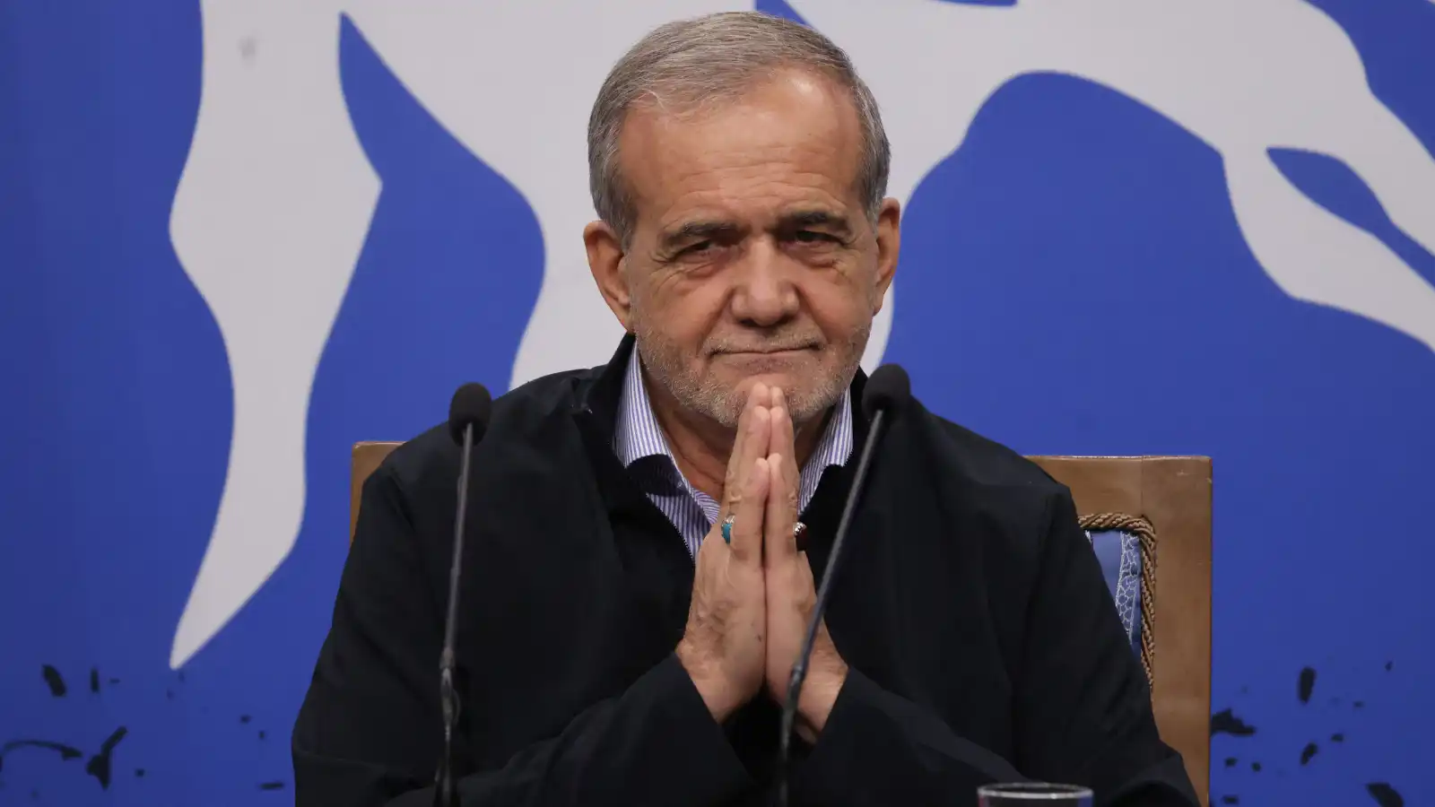 "ارفعوا الحجب الآن".. نجل بزشكيان يوجه انتقادًا "غير مسبوق" للنظام