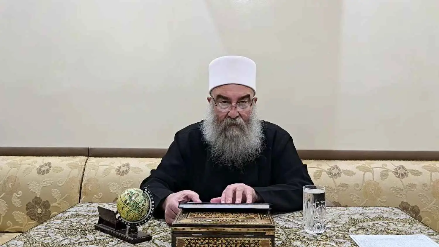 الهجري يدعو للإفراج الفوري عن مخطوفي السويداء "دون قيد أو شرط"