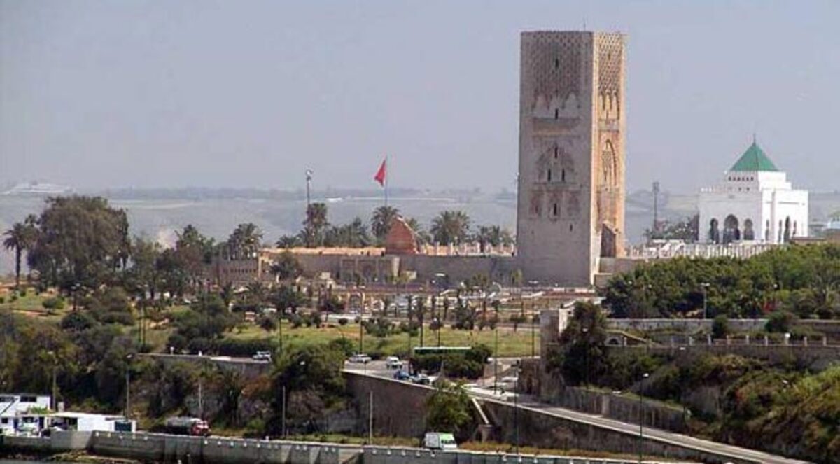 العاصمة المغربية تتطلع إلى "الأنوار" في مواجهة الدار البيضاء