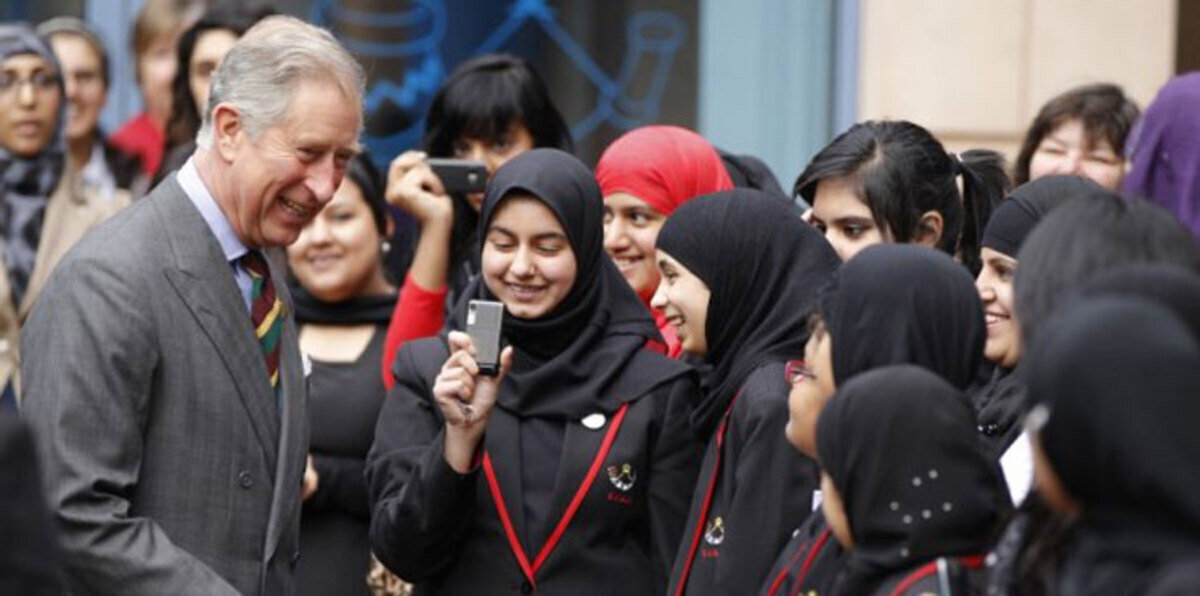 بريطانيا.. هجمات باريس ترفع جرائم الكراهية ضد العرب 170%