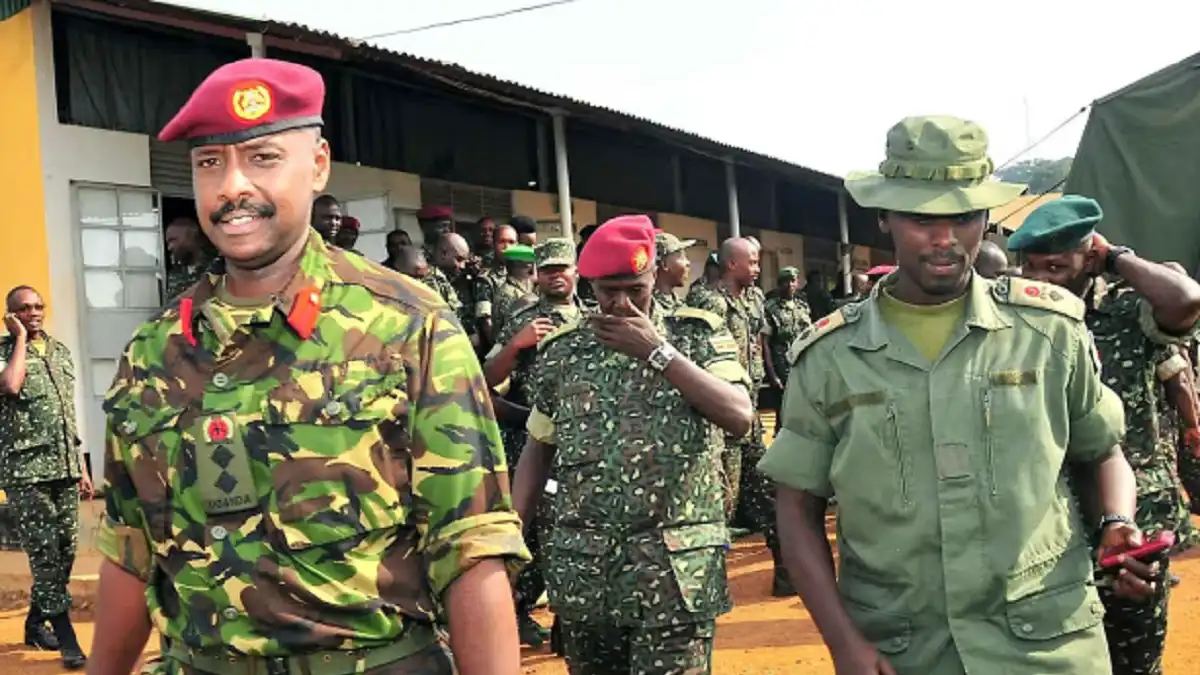 موهوزي كاينروجابا.. الوريث الرئاسي المثير للجدل في أوغندا