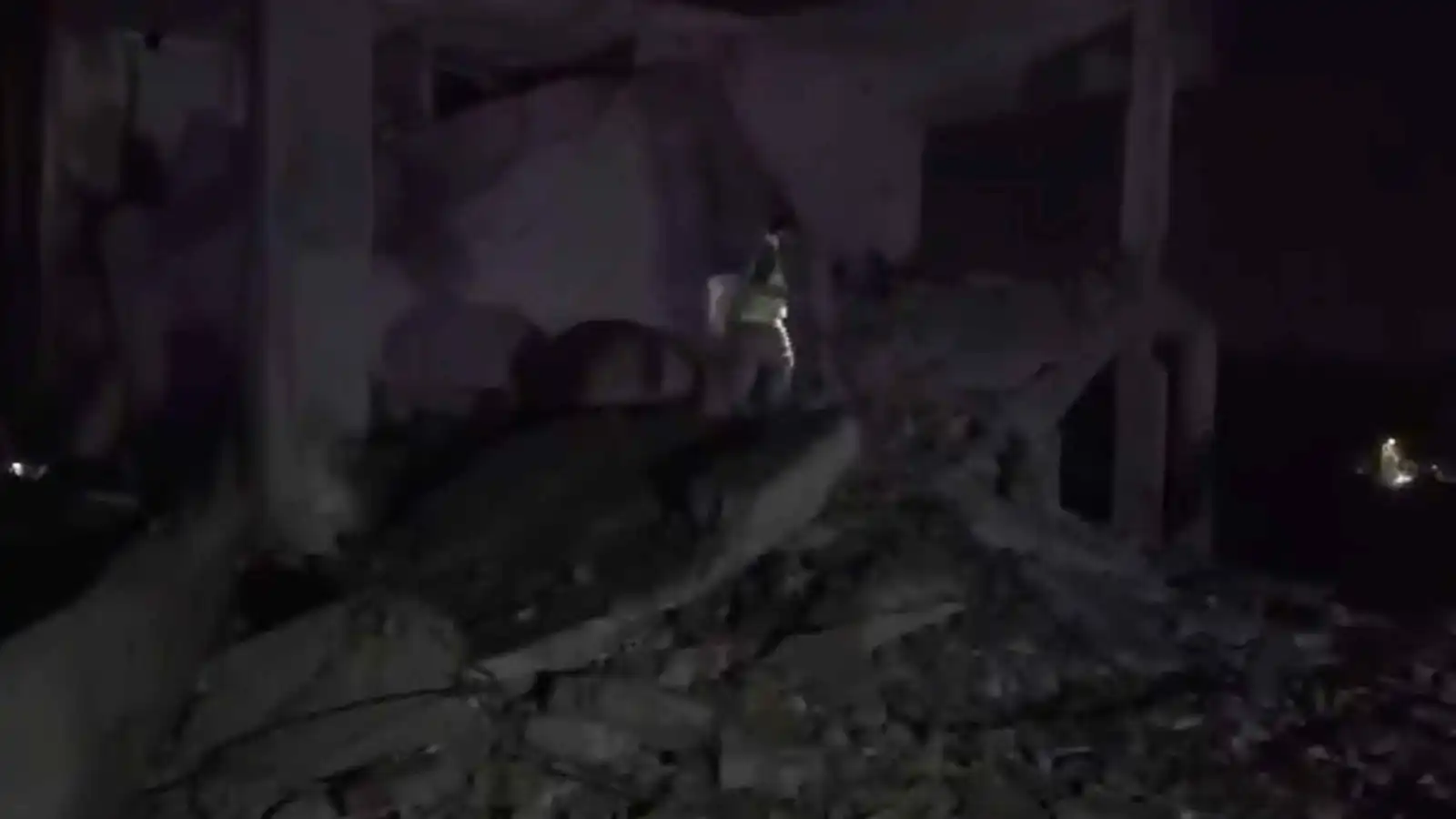 قتلى وجرحى إثر غارة إسرائيلية على "جبشيت" جنوبي لبنان (فيديو)