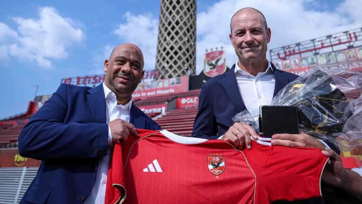 جهاز مرعب.. مَن مساعدو ييس توروب الخمسة في الأهلي المصري؟