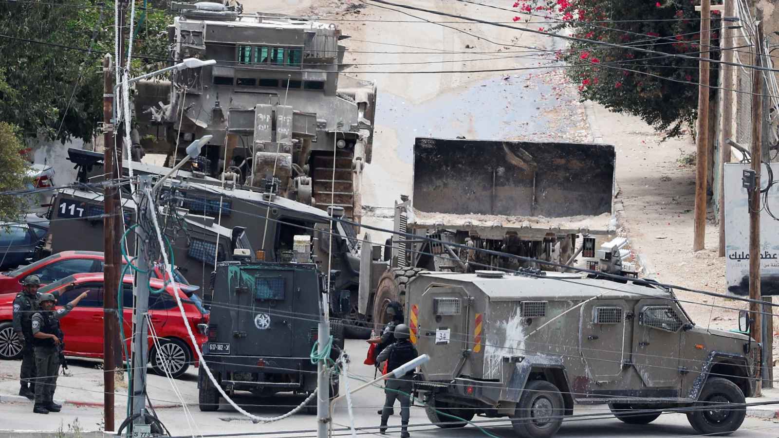 ثاني أيام "عملية جنين".. الجيش الإسرائيلي يحاصر المستشفى الحكومي (فيديو)