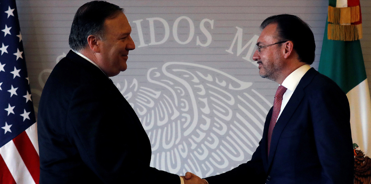 بومبيو يؤكد ضرورة تعزيز أمن الحدود خلال زيارة للمكسيك