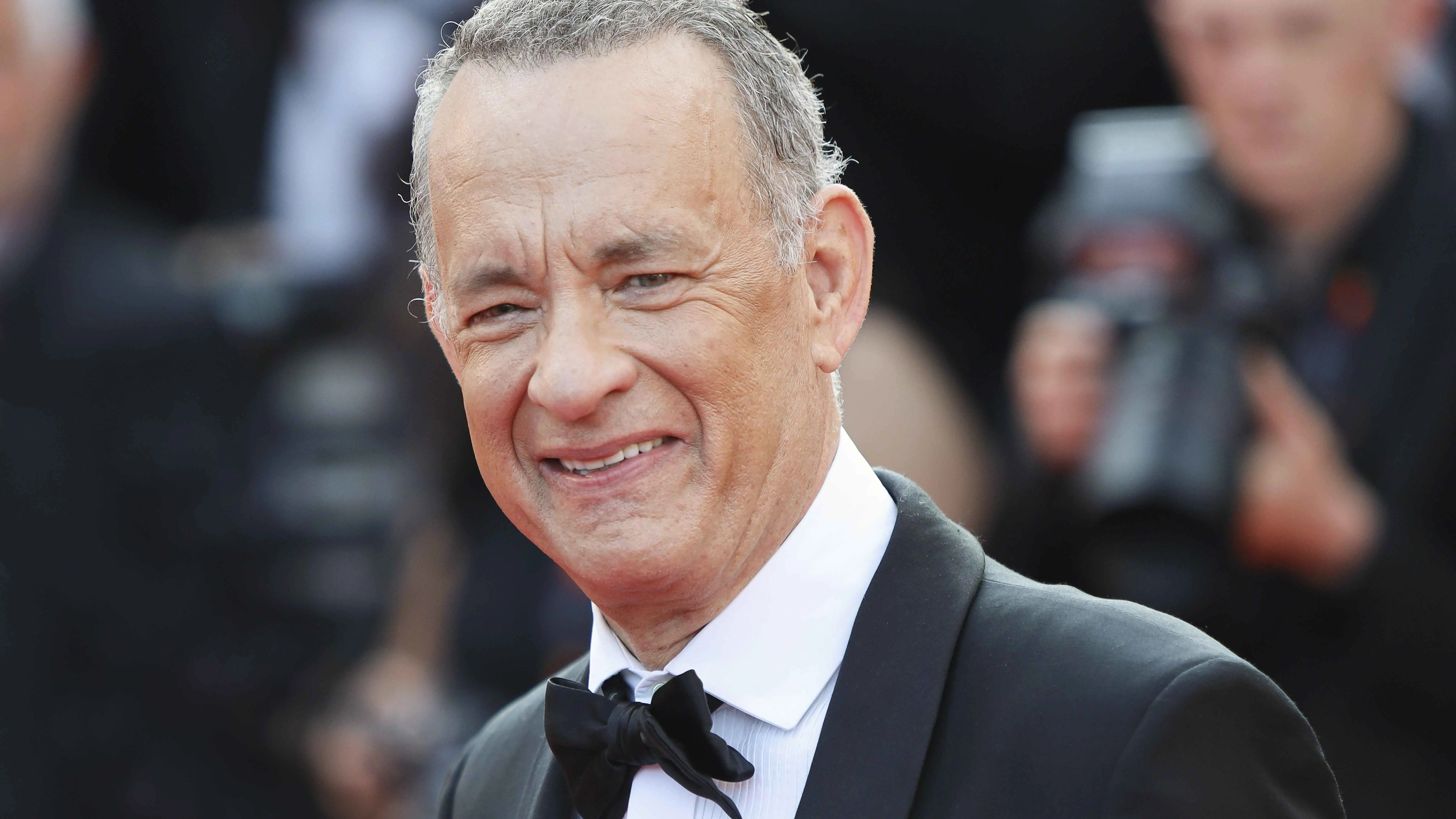 "ضريبة الشهرة".. ابن توم هانكس يروي معاناته من نجومية الأب