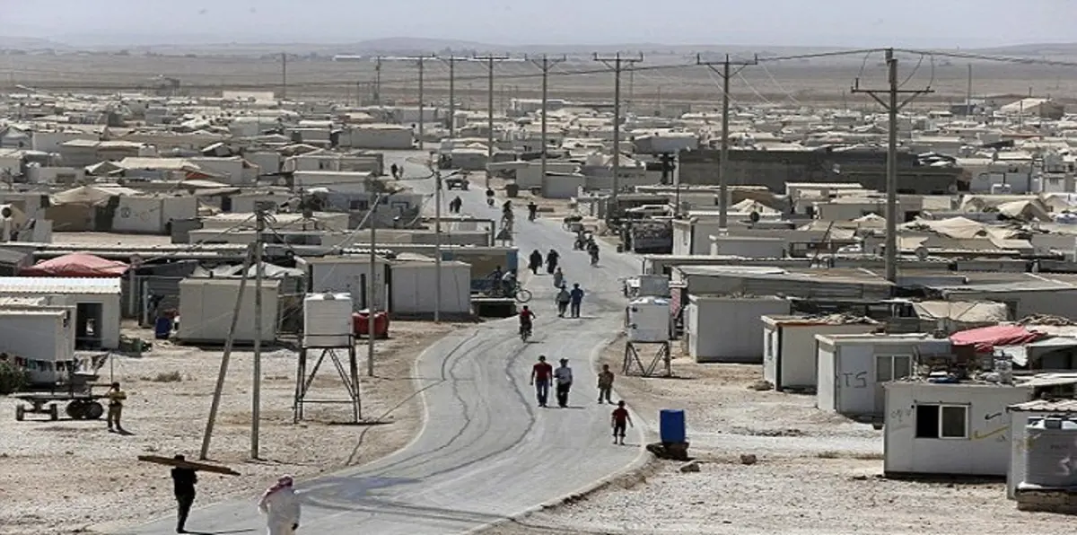 صور فضائية مذهلة للاجئين العالقين بين سوريا والأردن