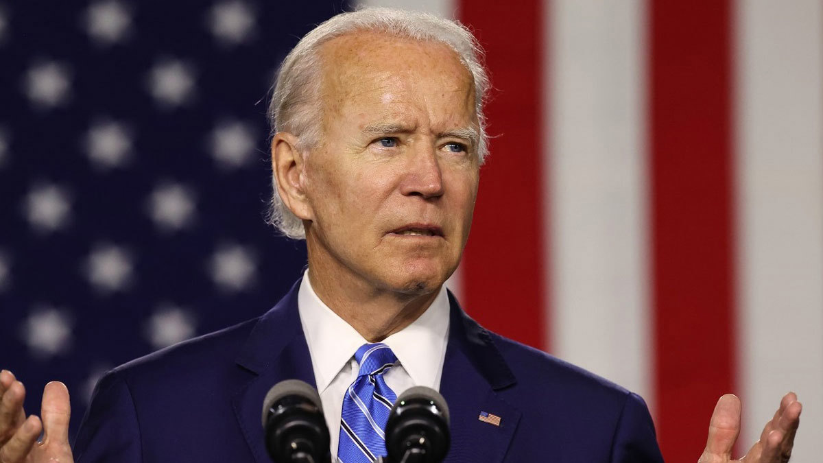 عشية الانتخابات.. بايدن: ترامب ضعيف وحان الوقت ليعود إلى منزله