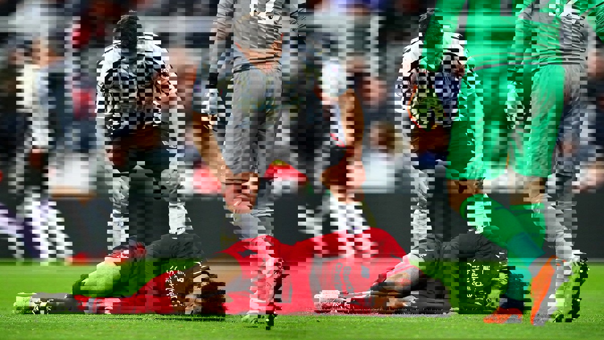 محمد صلاح يخضع لفحص أخير قبل مباراة ليفربول ضد برشلونة