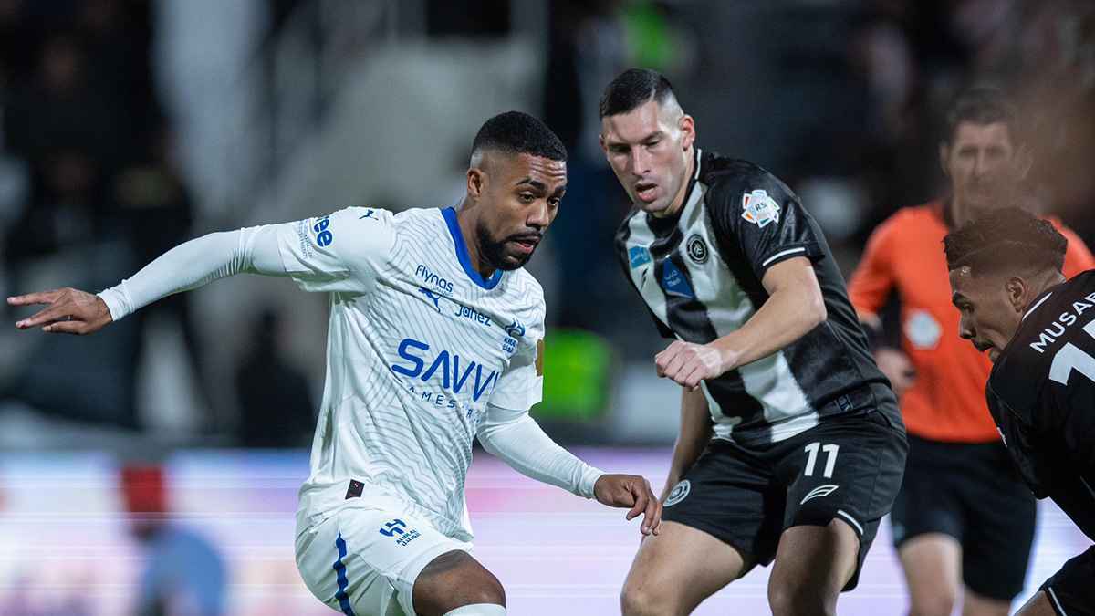 نجوم الهلال يفاجئون جماهيرهم بهدية رائعة في الديربي