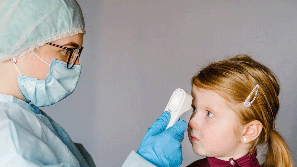 دراسة تكشف إمكانية تواجد كورونا والأجسام المناعية له معًا في جسم الأطفال