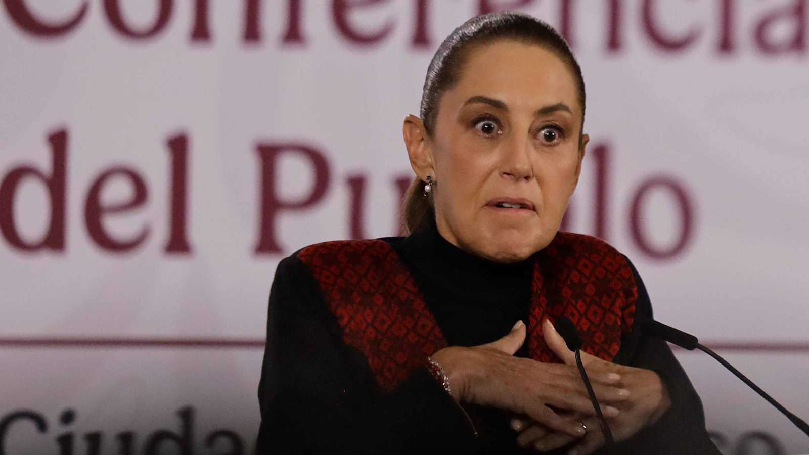 زلزال يفاجئ رئيسة المكسيك كلاوديا شينبوم خلال مؤتمر صحفي (فيديو)