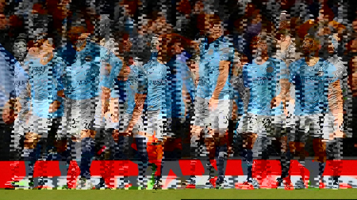 هدف مباراة مانشستر سيتي وليستر سيتي.. كومباني يتقدم بقذيفة قوية (فيديو)