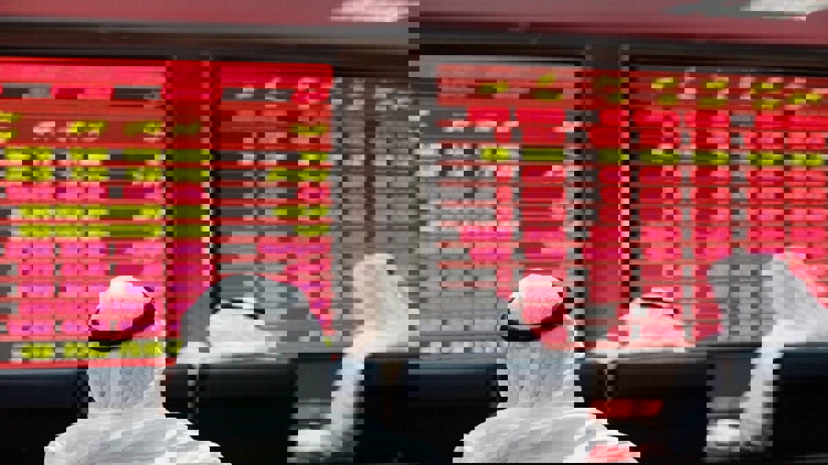 أسهم الخليج تهبط بفعل نزوح أموال خاملة