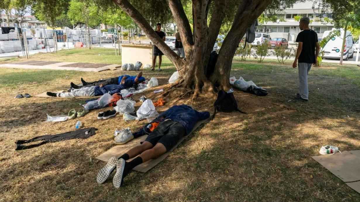 طوارئ بإسبانيا واتهامات بالتقصير.. آلاف المهاجرين "يغزون" جزر البليار