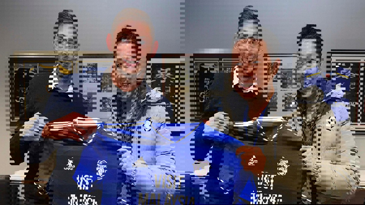 كارديف سيتي يعتزم تكريم سالا في مباراة آرسنال بالدوري الإنجليزي