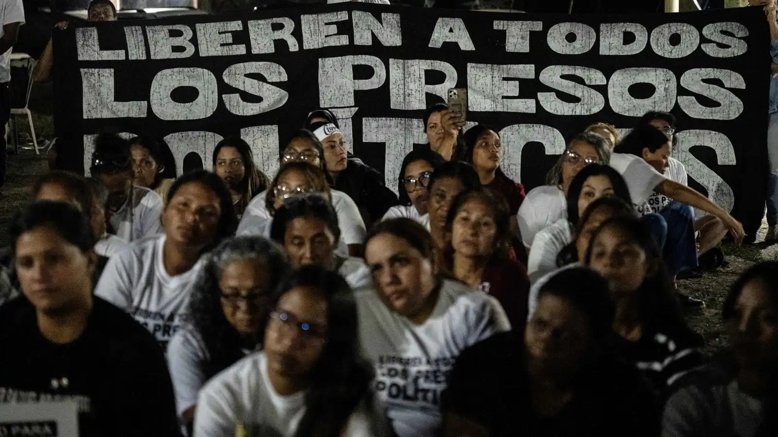 رغم إطلاق 400 سجين سياسي.. قانون العفو العام يتعثر في البرلمان الفنزويلي