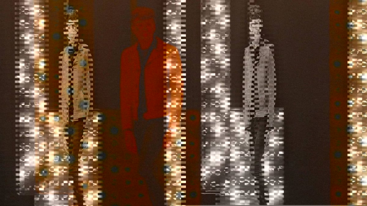 بترشيحه لإدارة "شانيل".. هل يفجّر هادي سليمان مفاجآت جديدة في عالم الموضة؟‎