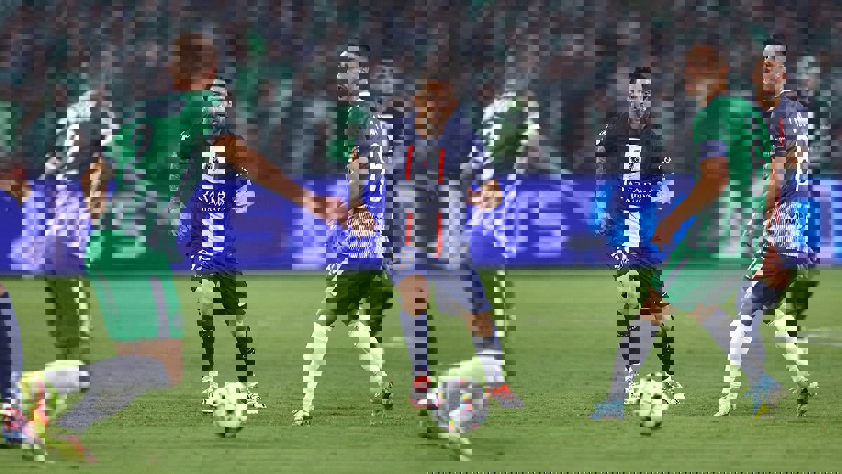 مباراة باريس سان جيرمان ومكابي حيفا.. انبهار الأطفال عند رؤيتهم ميسي لأول مرة (فيديو)