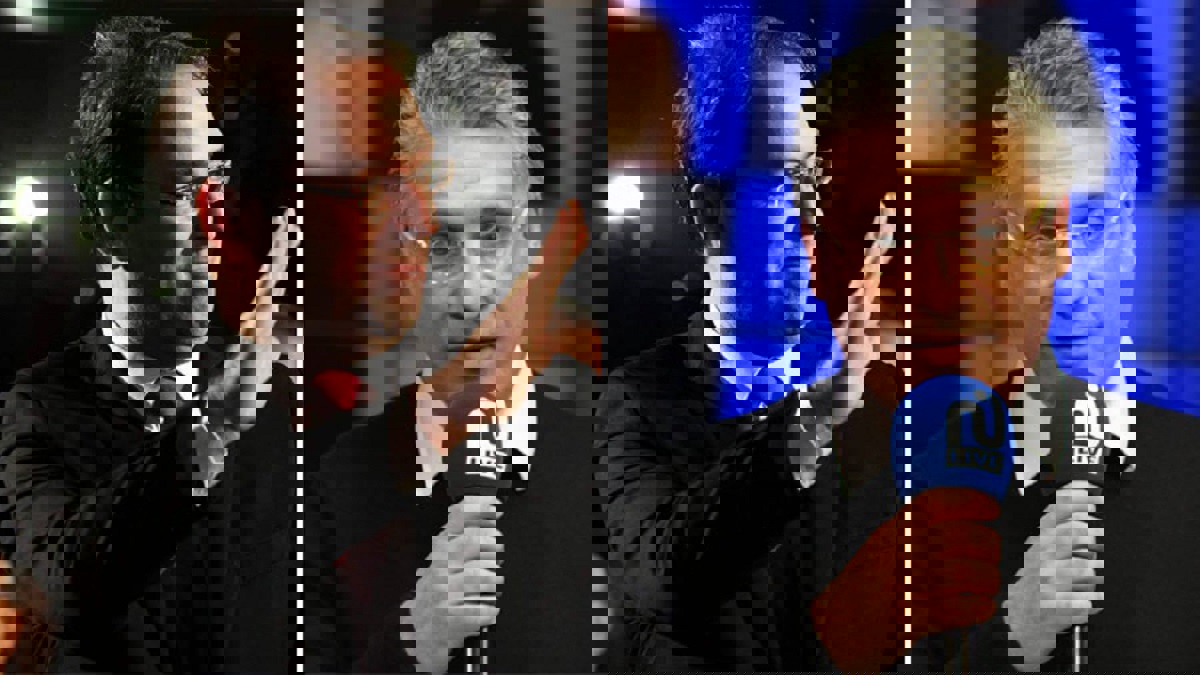 توزيع أدوار مع الشاهد.. اتهامات لحركة "النهضة" بتدبير إيقاف نبيل القروي