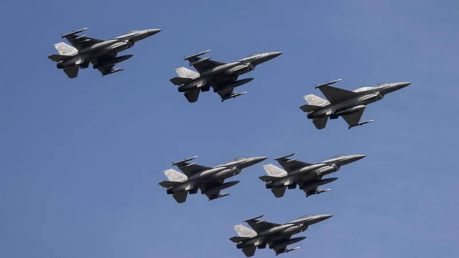 استنفار الطيران العسكري البولندي بعد هجوم روسي في أوكرانيا