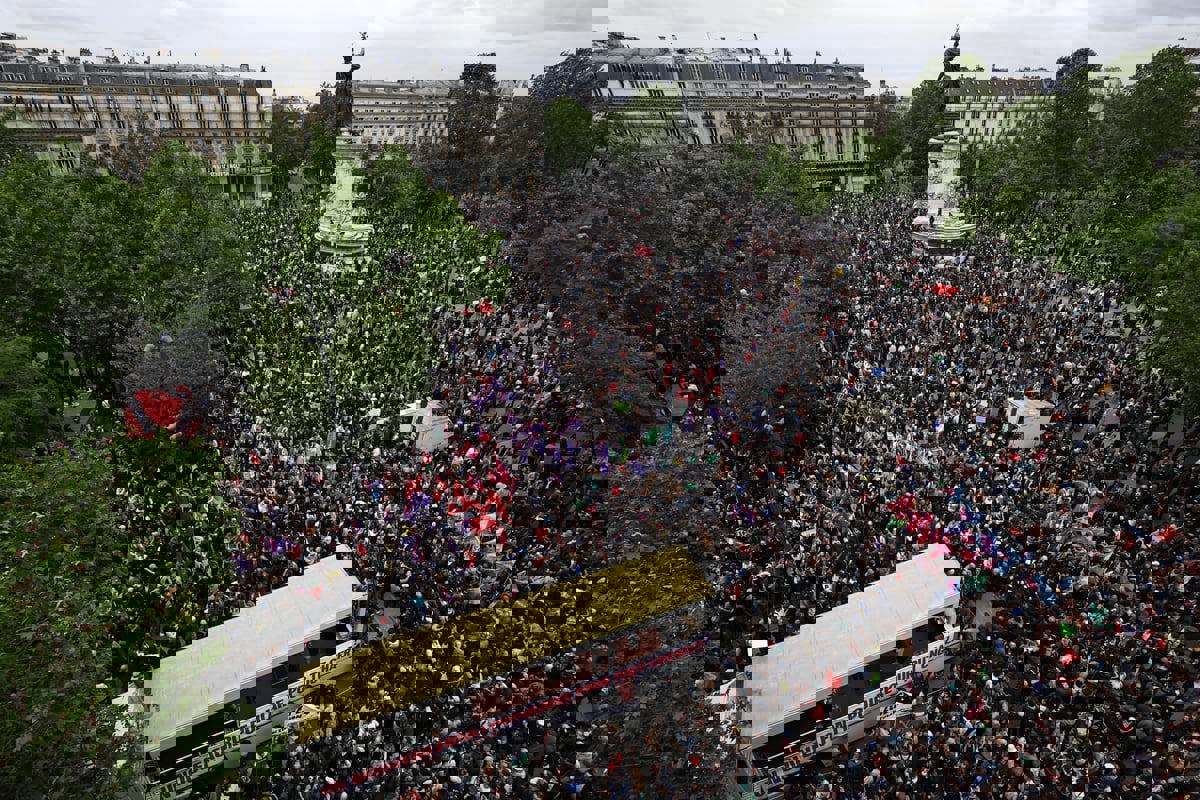 فرنسا.. أعداد "مهولة" تتظاهر ضد صعود اليمين المتطرف (صور)