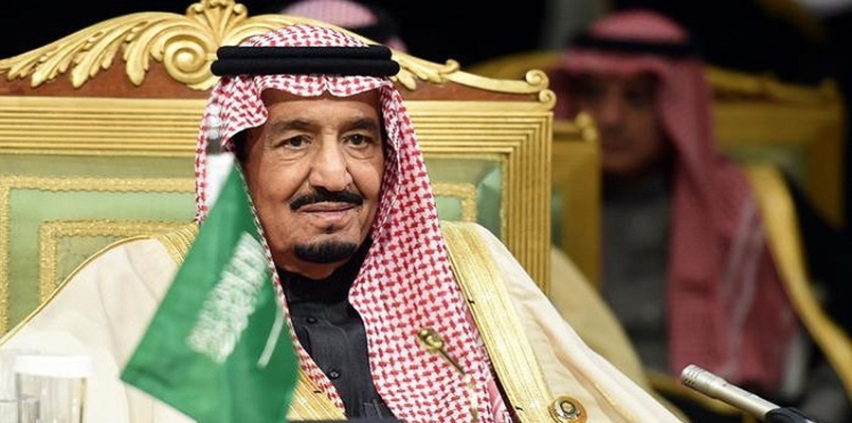 العاهل السعودي يُدشّن مشاريع بحوالي 216 مليار ريال في المنطقة الشرقية