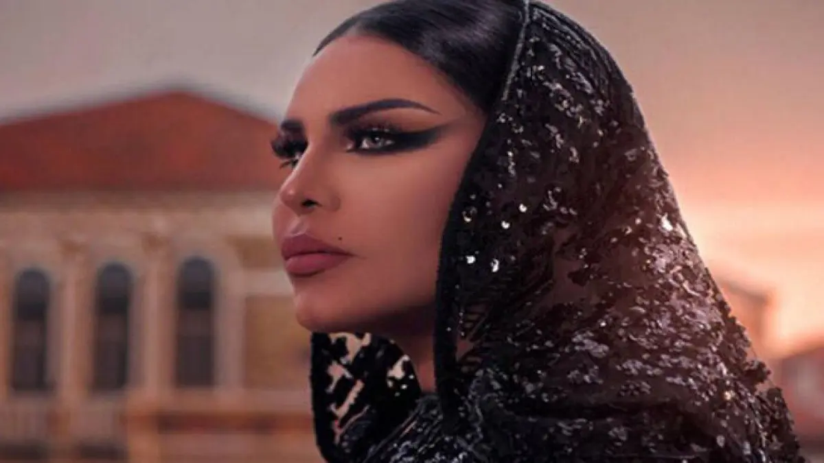 شاهد ما قالته أحلام من أمام الكعبة (فيديو)