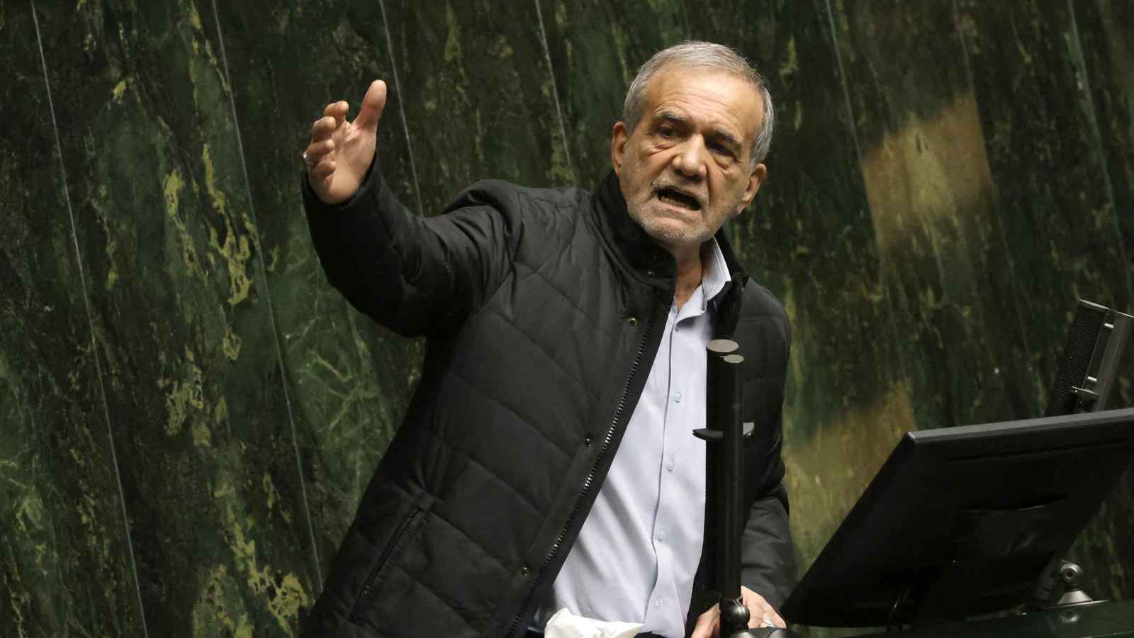 الرئيس الإيراني: لن أتفاوض مع ترامب تحت التهديد