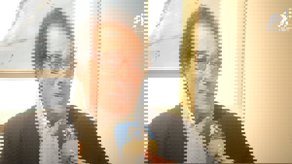 فاروق حسني يبرر تصريحه المثير للجدل عن فن الرسم (فيديو إرم)