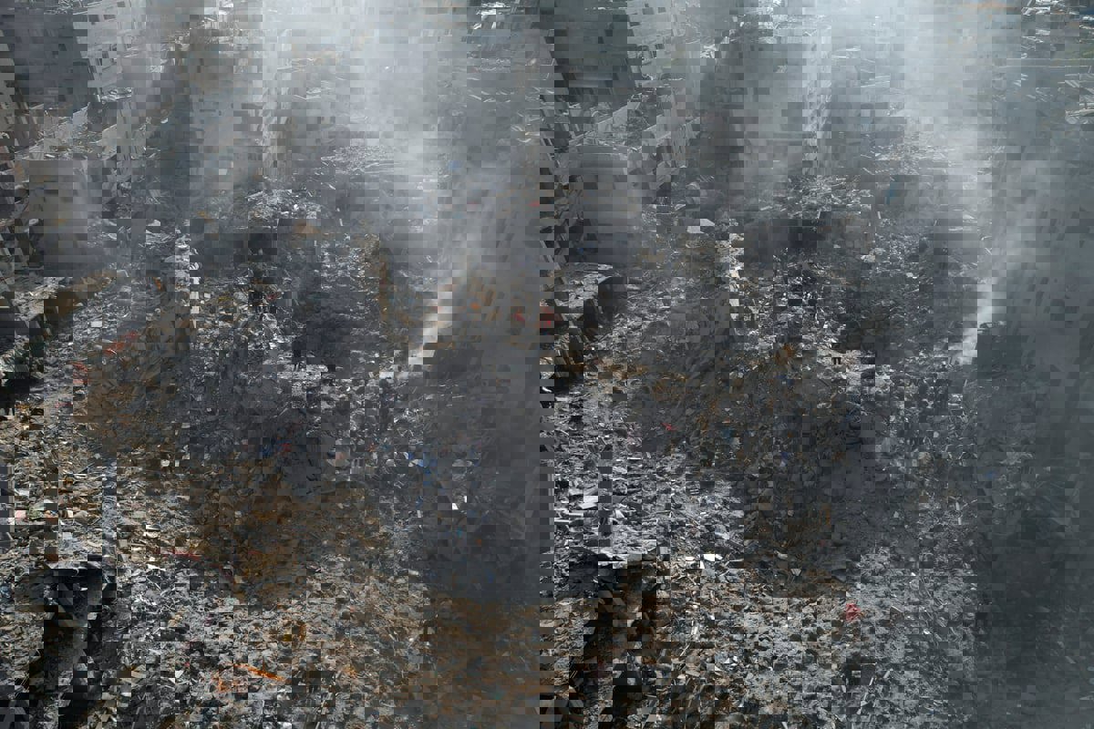 "فاجعة جديدة" في غزة.. أكثر من 200 قتيل إثر قصف مدرسة الفاخورة 