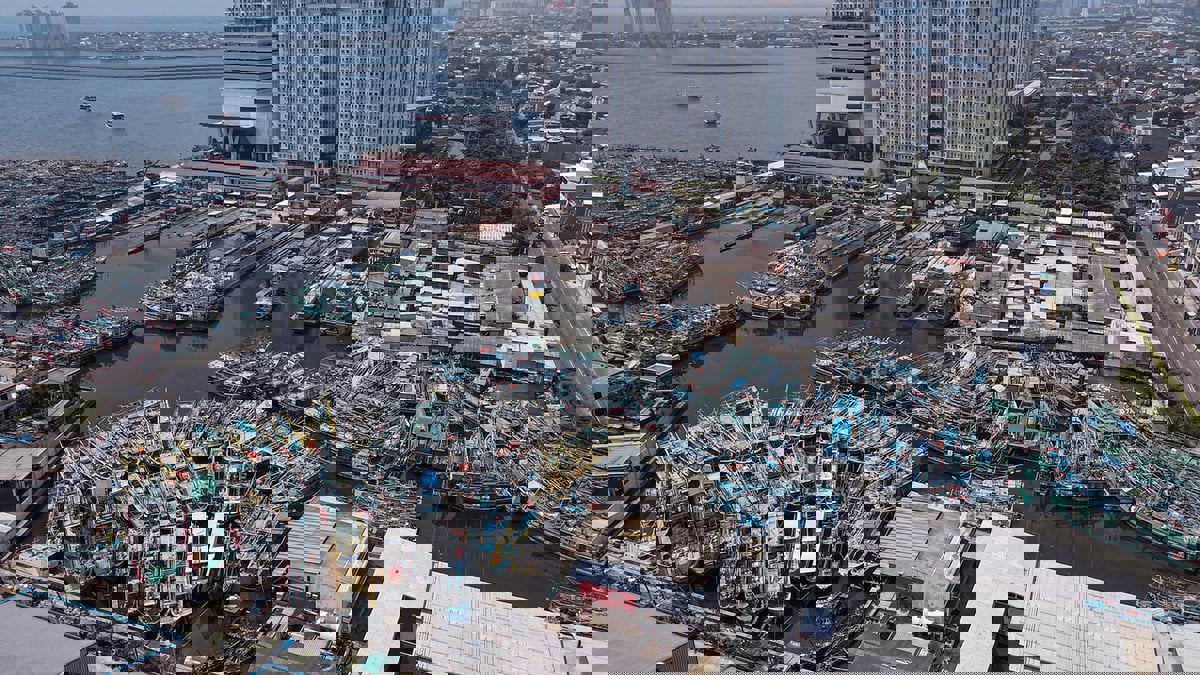 إندونيسيا تحتجز سفينة تنقل زيت نخيل مصدّر رغم الحظر